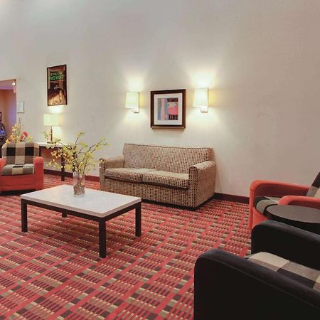 Ramada Inn By Wyndham Fairfield Nj Εξωτερικό φωτογραφία