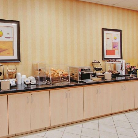 Ramada Inn By Wyndham Fairfield Nj Εξωτερικό φωτογραφία