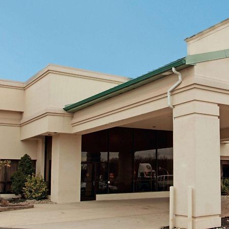 Ramada Inn By Wyndham Fairfield Nj Εξωτερικό φωτογραφία