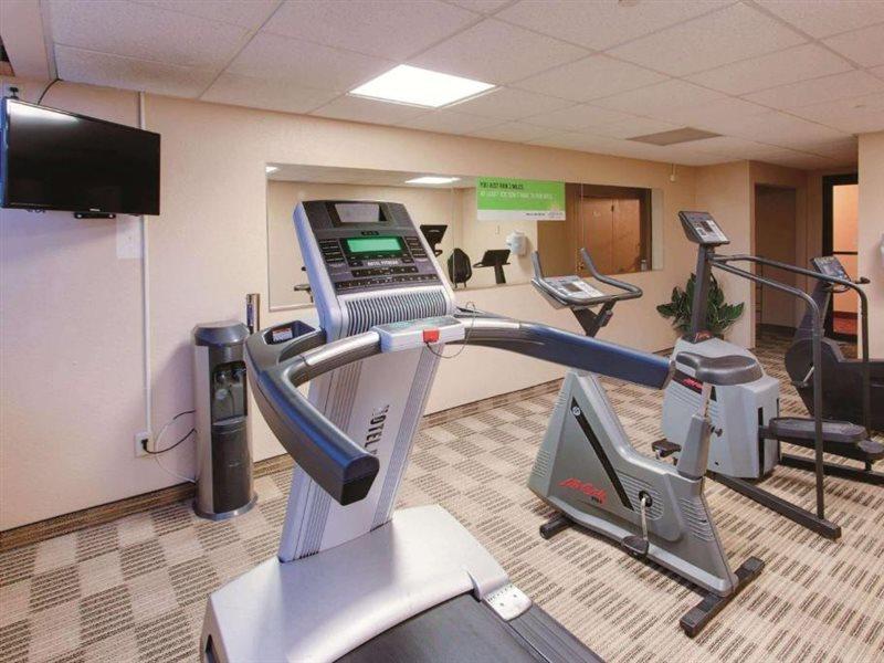 Ramada Inn By Wyndham Fairfield Nj Εξωτερικό φωτογραφία